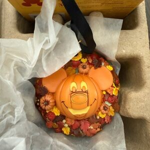 Brand New Disney Mickey Mouse Jack O’Lantern Halloween Pumpkin Wreath Ornament